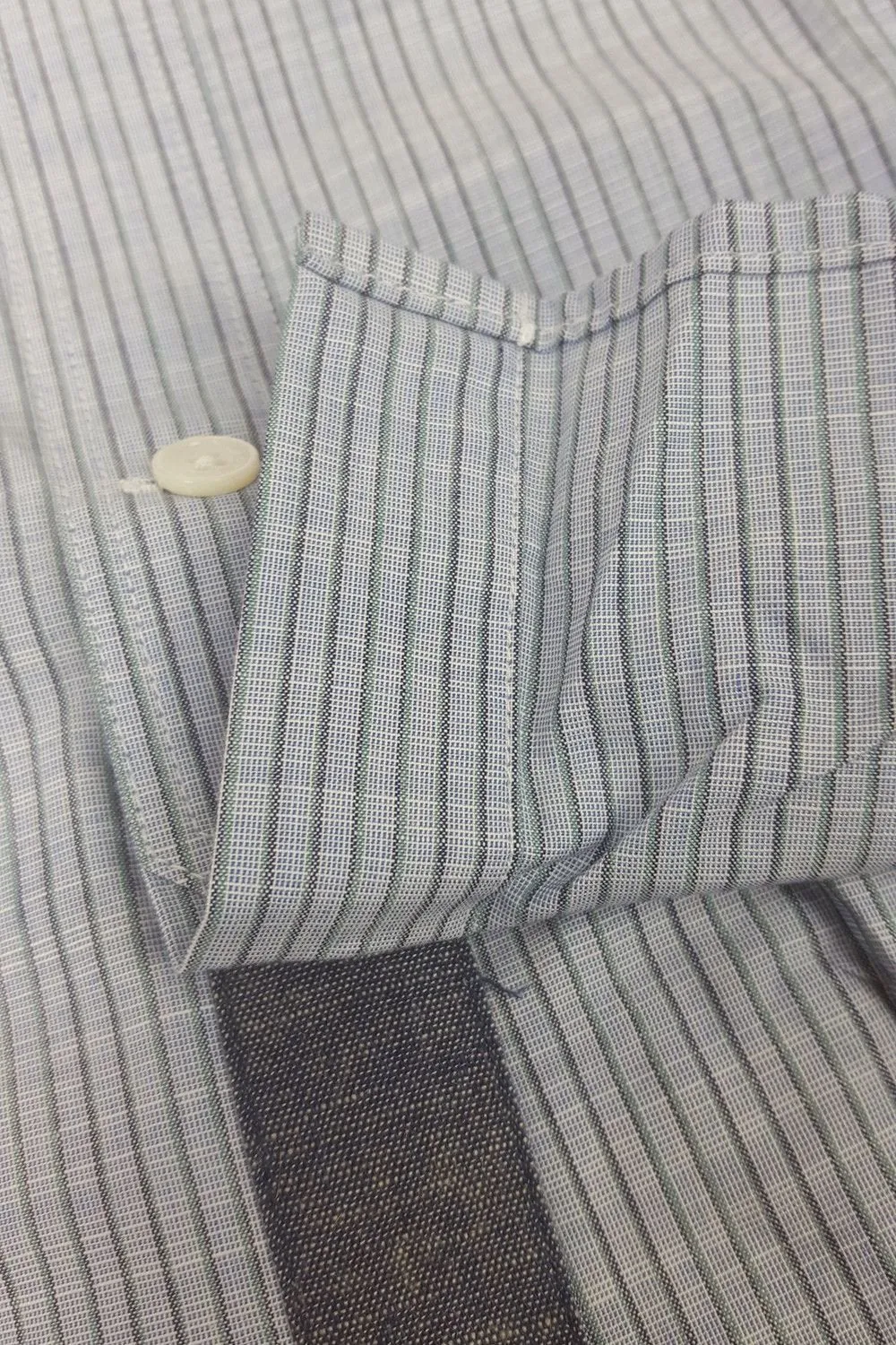 HARDY AMIES Saville Row Heddon Fit Blue on Blue Striped Men's Shirt (XS /S / M)