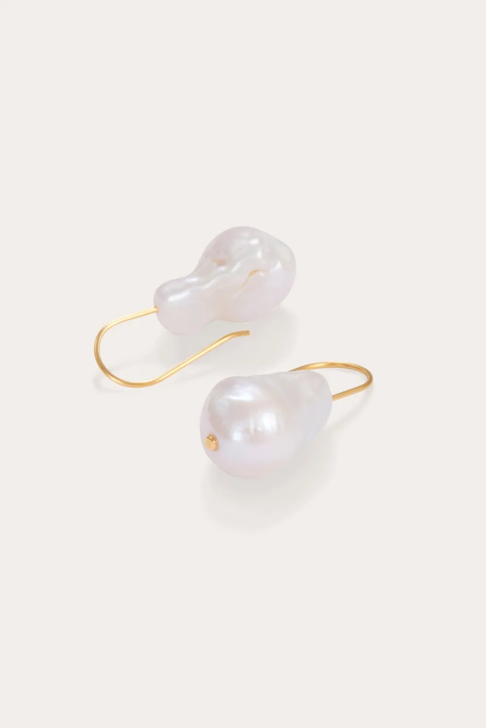 Minimalist Baroque Earrings Gold